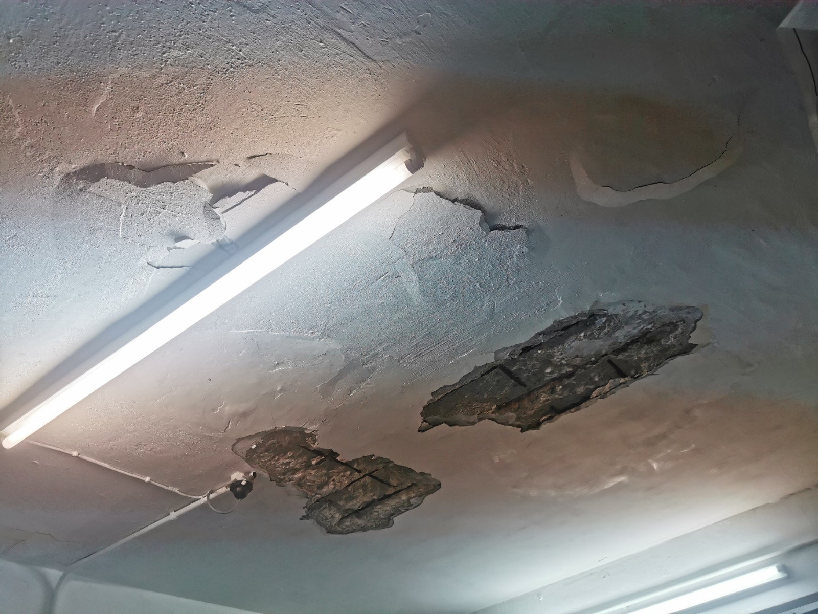 Spalling concrete repair - during work 2